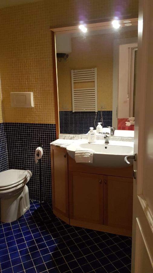 Apartamento Vittoria Marina Di ปิเอตราซานตา ภายนอก รูปภาพ